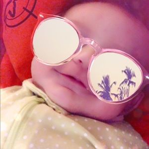 Meet your Posher, Ebony